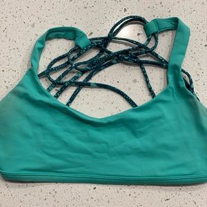 Lululemon Free to Be - Wild sports bra (teal color)
